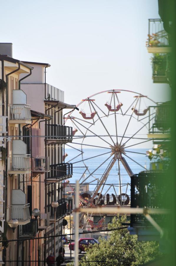 Elena House White Apartment Viareggio Exterior photo